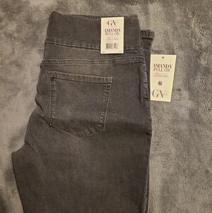 NWT Gloria Vanderbilt Gray Amanda Pull On Jeans Women’s 14